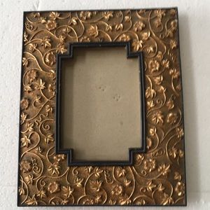 3x5 picture frame  gold accents